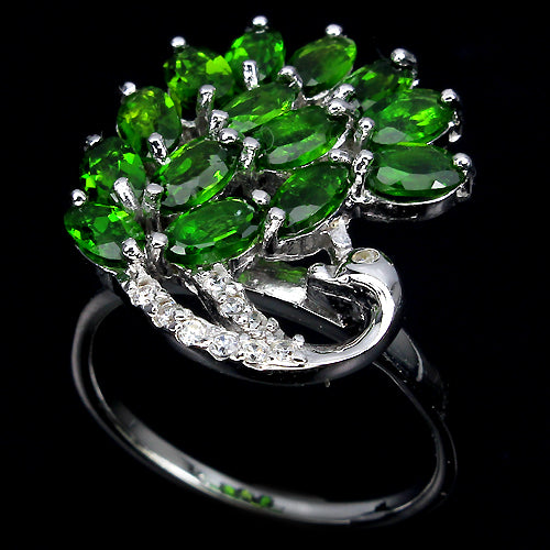 Russischer Diopsid Pfau Ring aus weißvergoldetem Silber - INARA