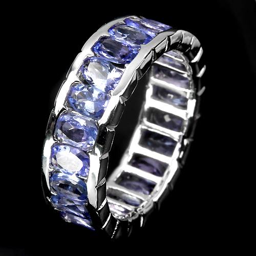 Tansanit Eternity Ring aus weißvergoldetem Silber - INARA