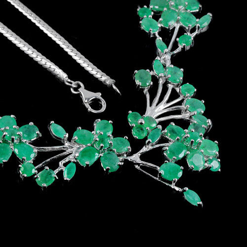 Smaragd Collier aus weißvergoldetem Silber - INARA