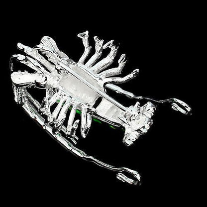 Synthetischer Opal Lobster Anhänger Brosche aus weißvergoldetem Silber - INARA