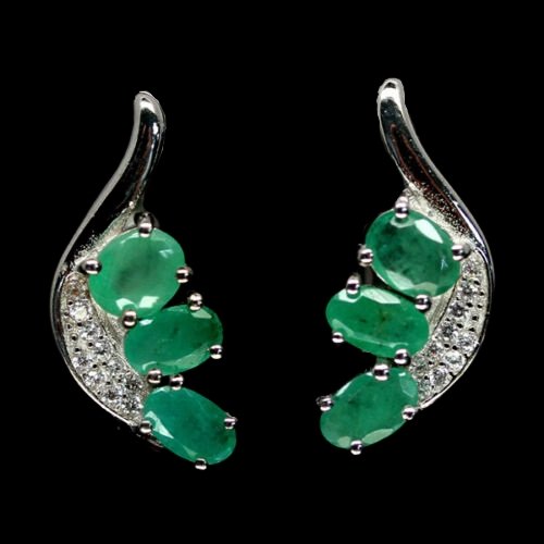 Smaragd Ohrringe aus weißvergoldetem Silber - INARA