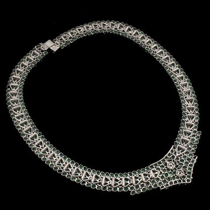 Smaragd Collier aus weißvergoldetem Silber - INARA