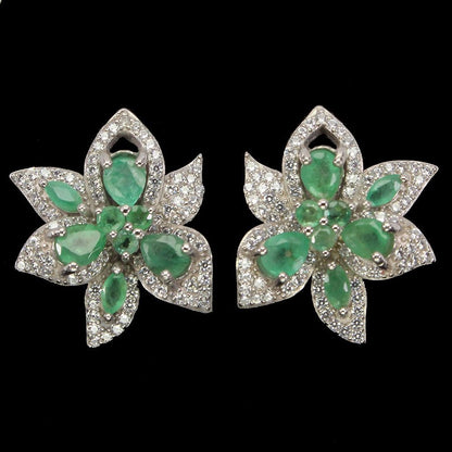 Smaragd Blumen Ohrringe aus weißvergoldetem Silber - INARA